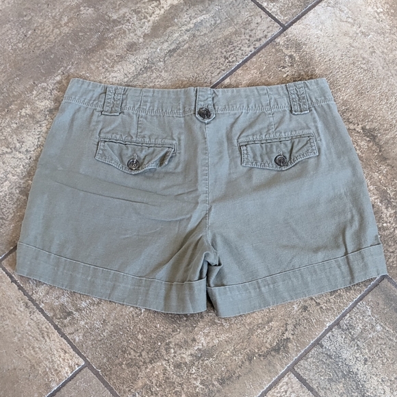 Ann Taylor Signature Shorts Safari Cargo Style 100% Cotton Size 8 Green - Picture 2 of 10